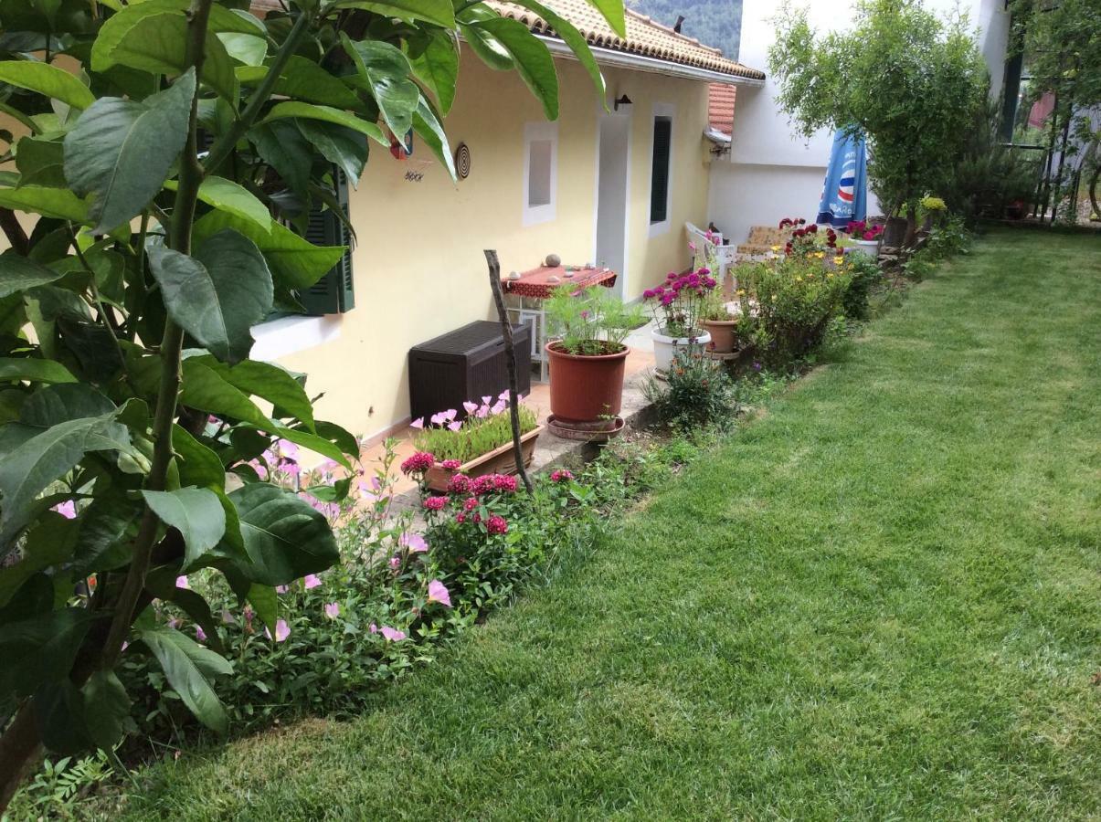 Villa Christos House Kariá Exterior foto